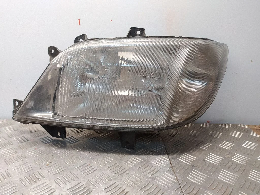 Headlight/headlamp – Mercedes-Benz Sprinter W901 W902 W903 W904 (1995-2007)