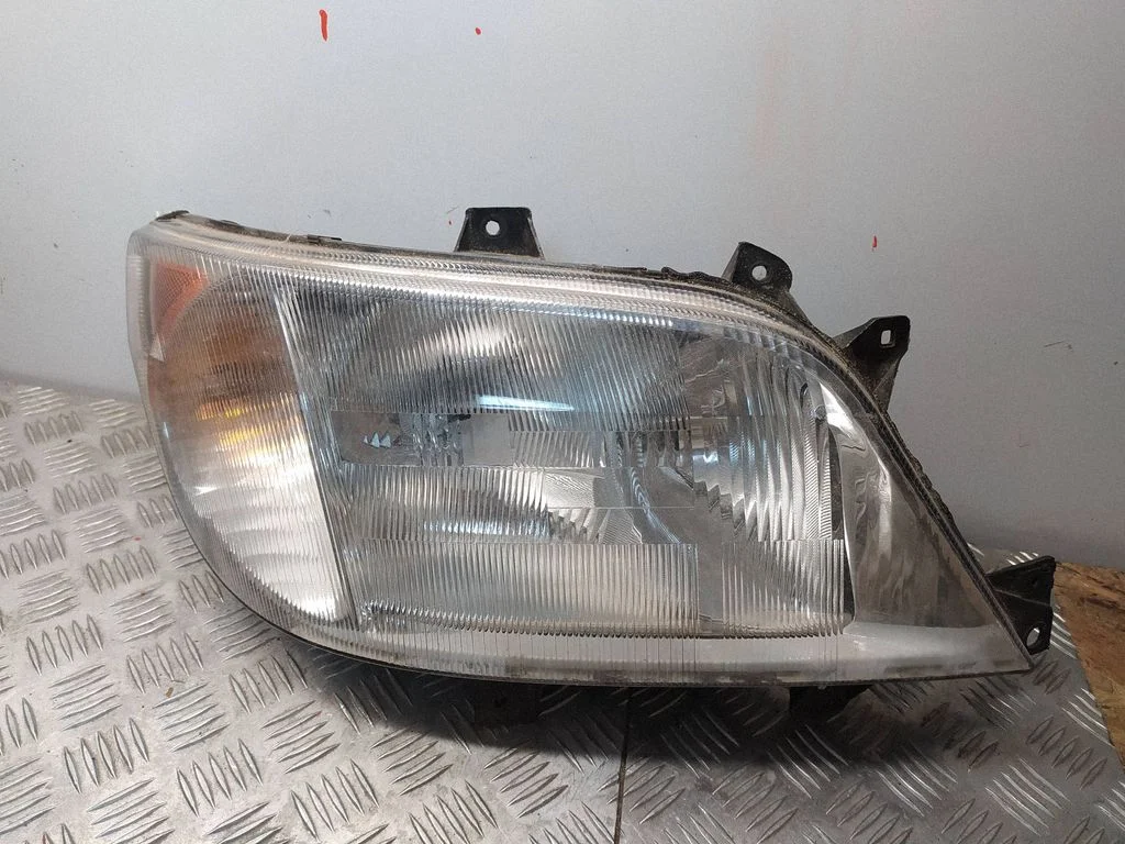 Headlight/headlamp – Mercedes-Benz Sprinter W901 W902 W903 W904 (1995-2007)