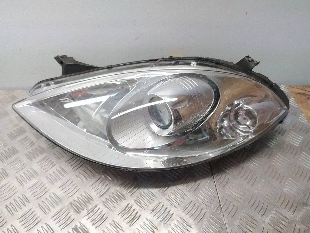 Headlight/headlamp – front left