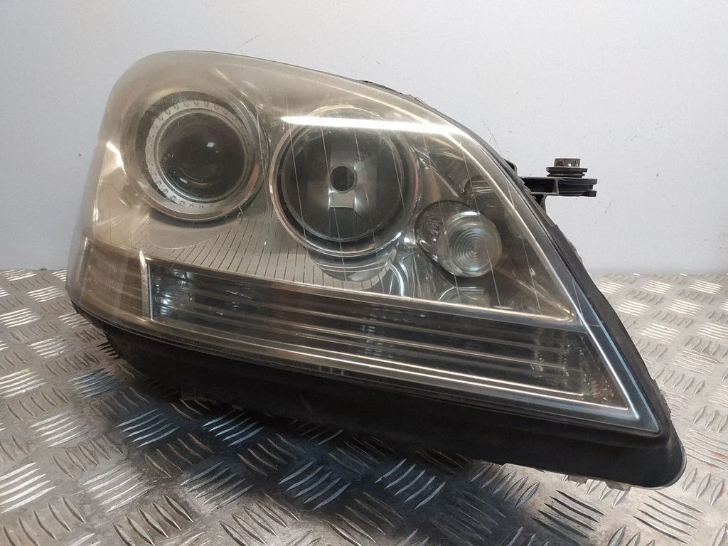 Headlight/headlamp – Mercedes-Benz ML-Class W164 (2005-2011)