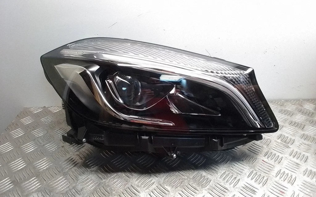 Headlight/headlamp – Mercedes-Benz A-Class W176 (2012-2018)