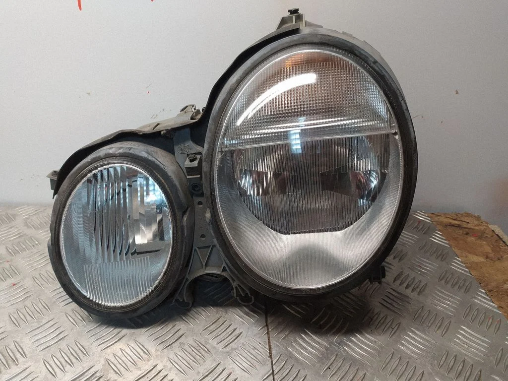 Headlight/headlamp 15060700