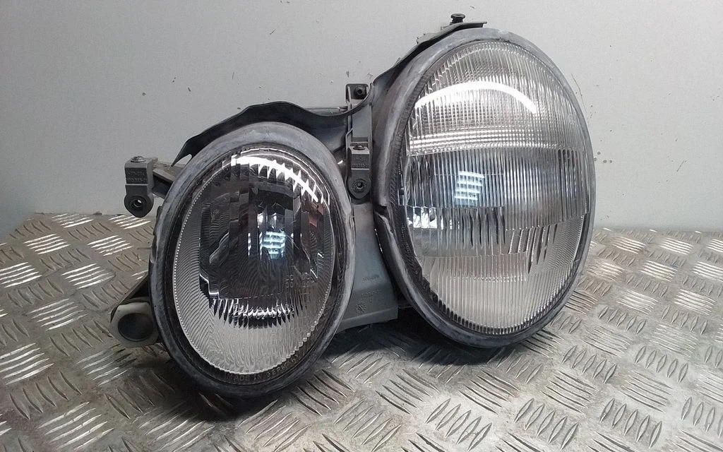 Headlight/headlamp – front left