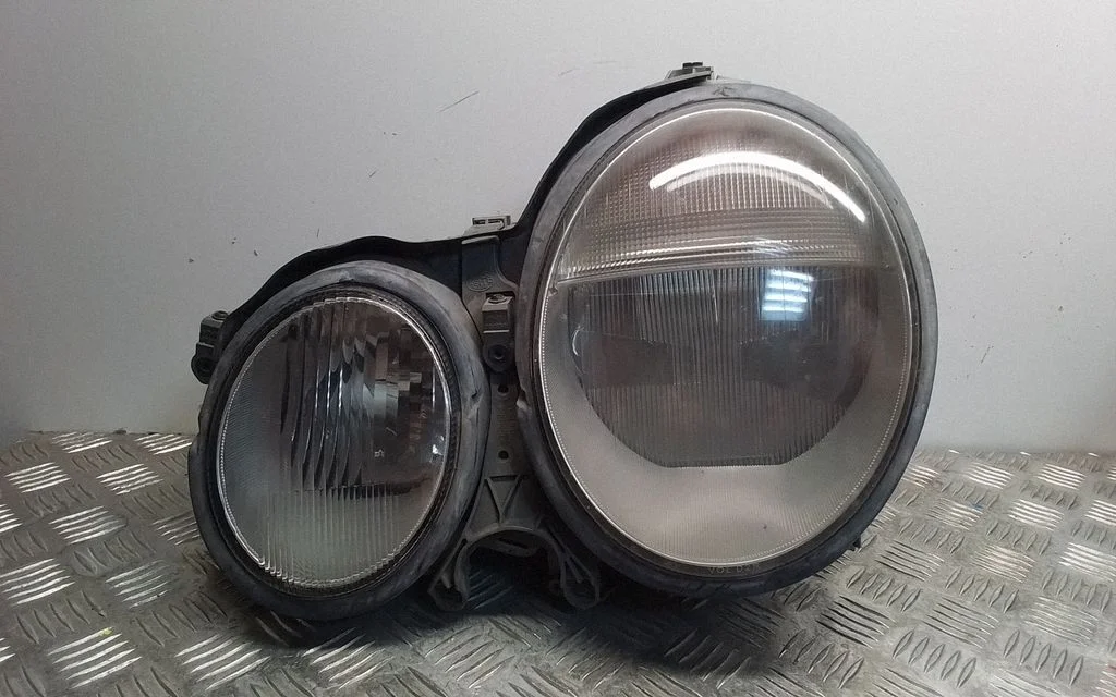 Headlight/headlamp – Mercedes-Benz E-Class W210 (1995-2002)