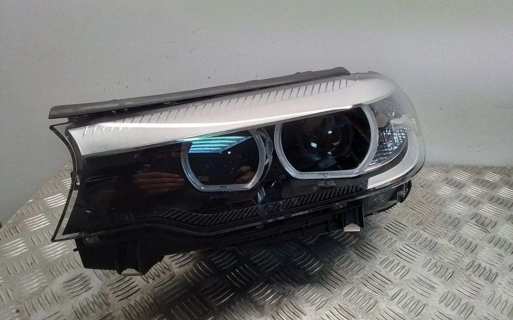 Reflektor 7439199