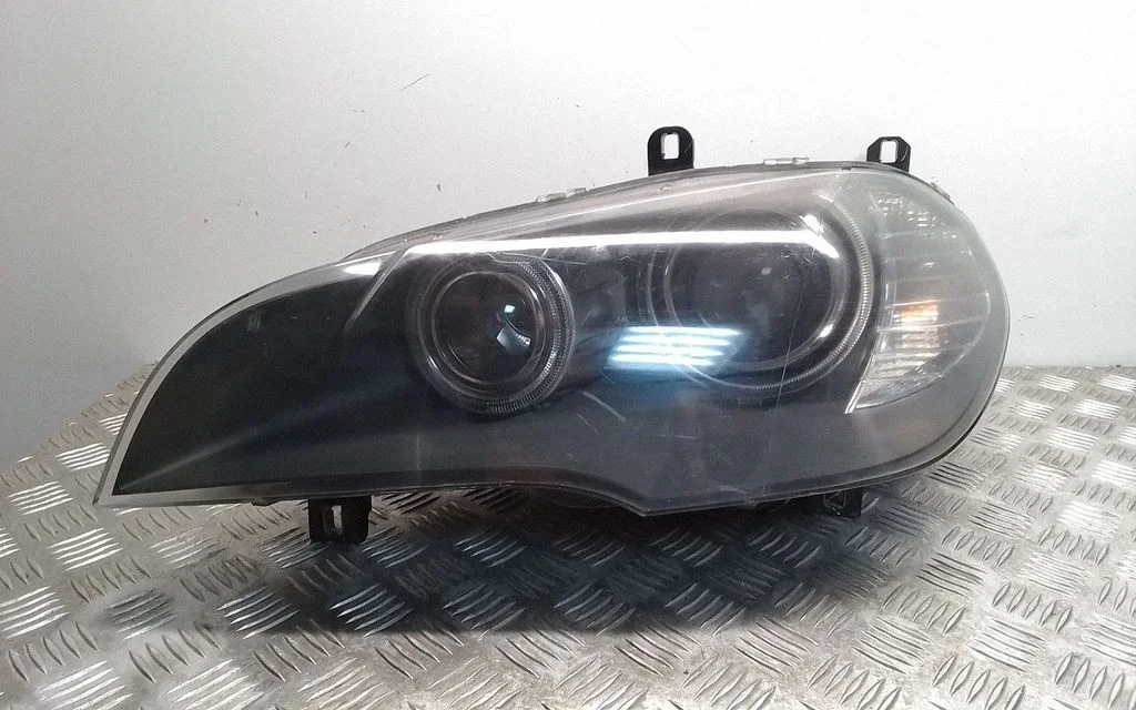 Headlight/headlamp – front left