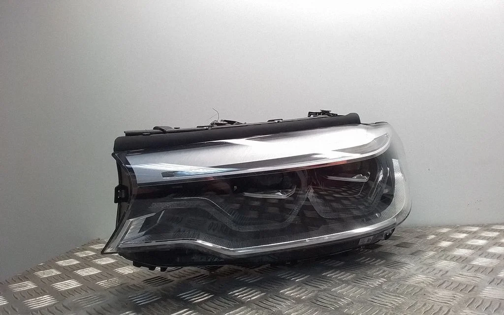 Reflektor 8499121