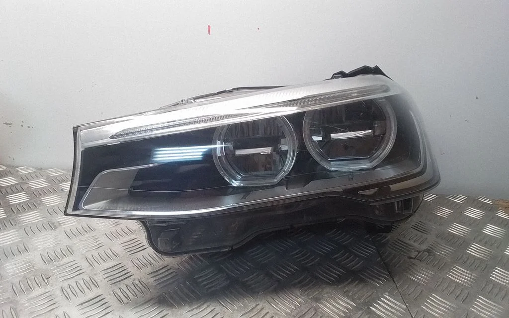 Headlight/headlamp 7429081