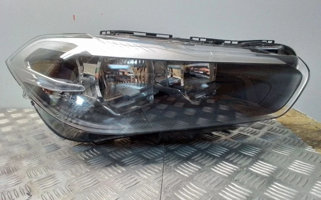 Headlight/headlamp 7420440
