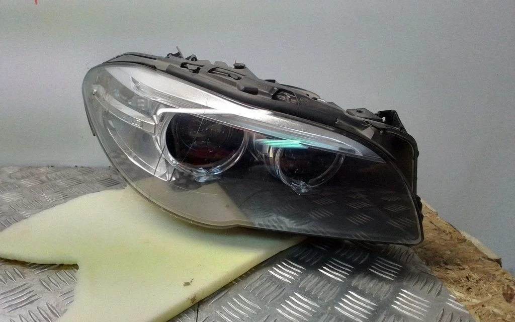Headlight/headlamp 7317132