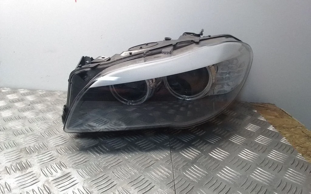 Headlight/headlamp 7230245