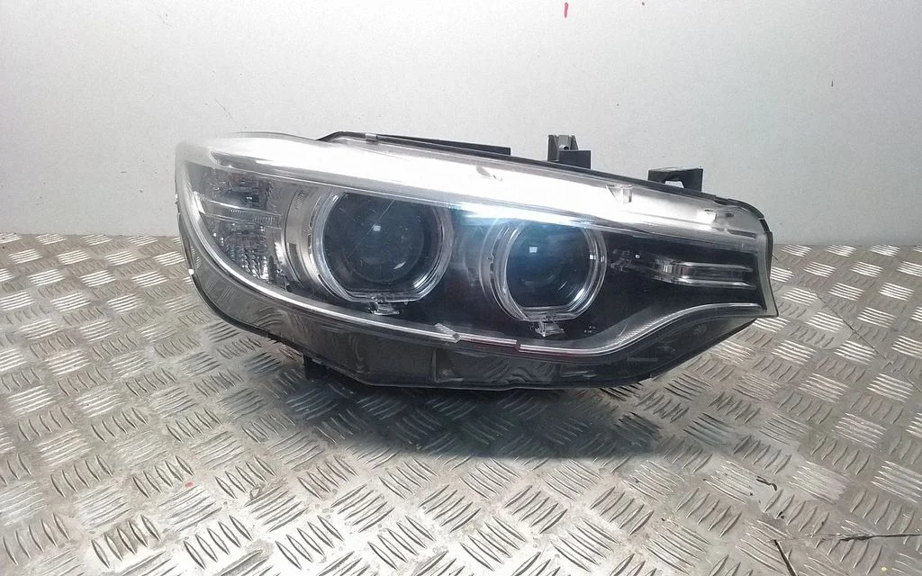 Esituli – BMW 4-seeria F32 F33 (2013-2020)