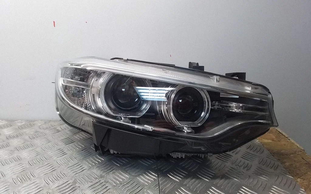Esituli – BMW 4-seeria F32 F33 (2013-2020)