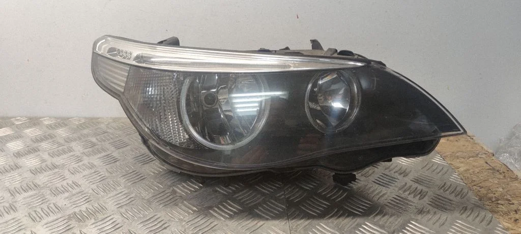 Headlight/headlamp – front right