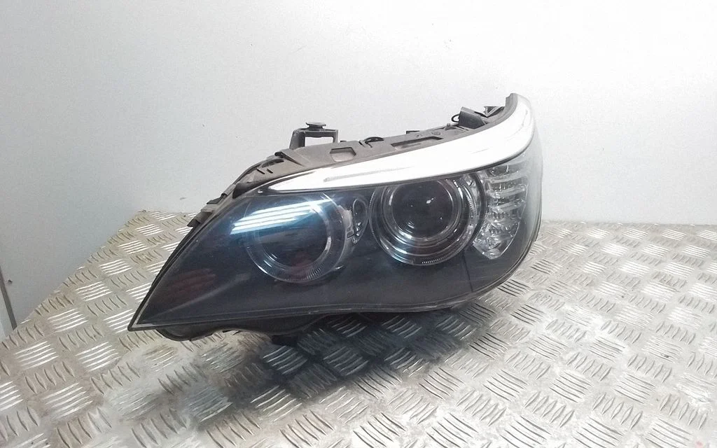 Headlight/headlamp – BMW 5 Series E60 E61 (2004-2010)