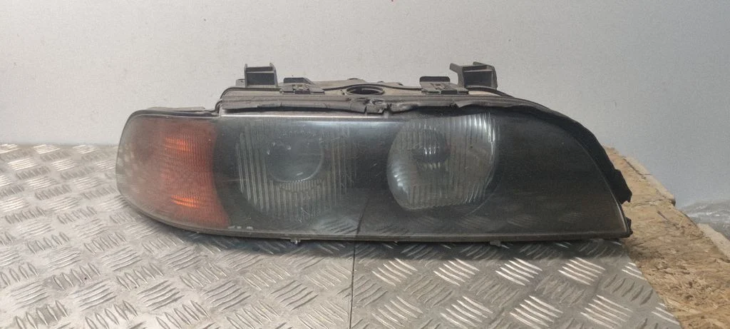 Headlight/headlamp – BMW 5 Series E39 (1996-2003)