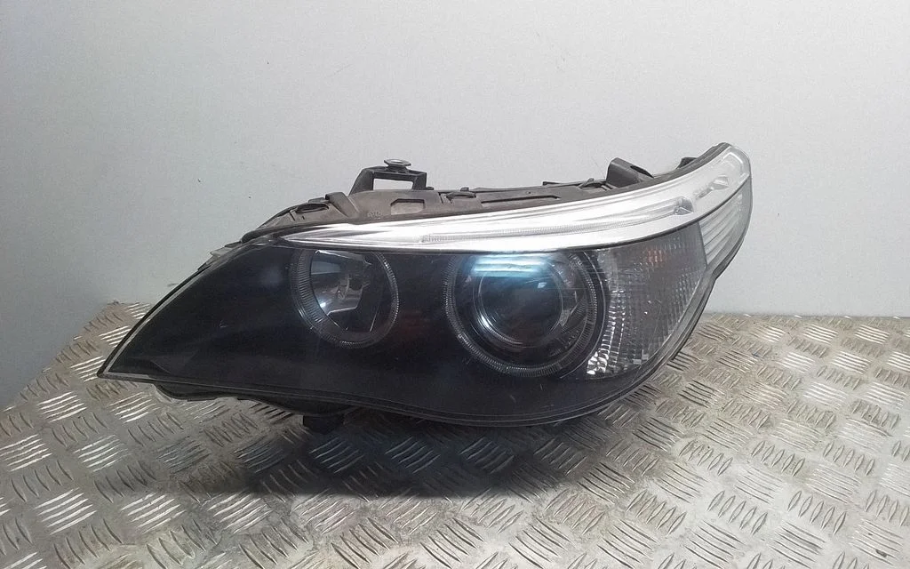 Headlight/headlamp – BMW 5 Series E60 E61 (2004-2010)