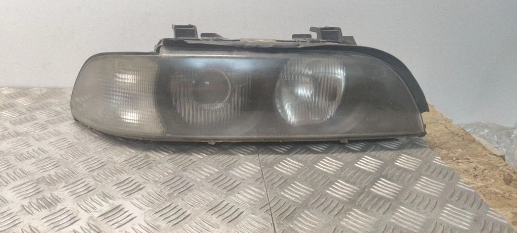 Headlight/headlamp – BMW 5 Series E39 (1996-2003)