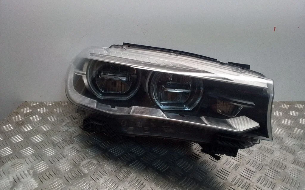 Headlight/headlamp – BMW X5 F15 (2013-2017)