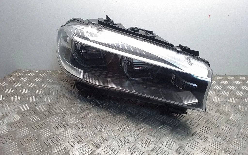 Headlight/headlamp – BMW X5 F15 (2013-2017)
