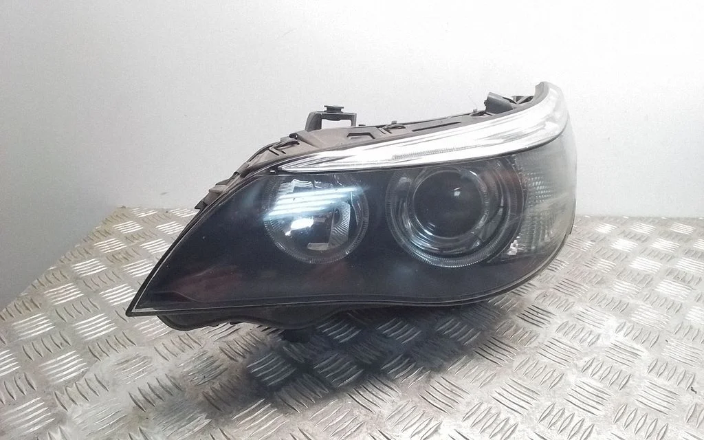 Headlight/headlamp – BMW 5 Series E60 E61 (2004-2010)