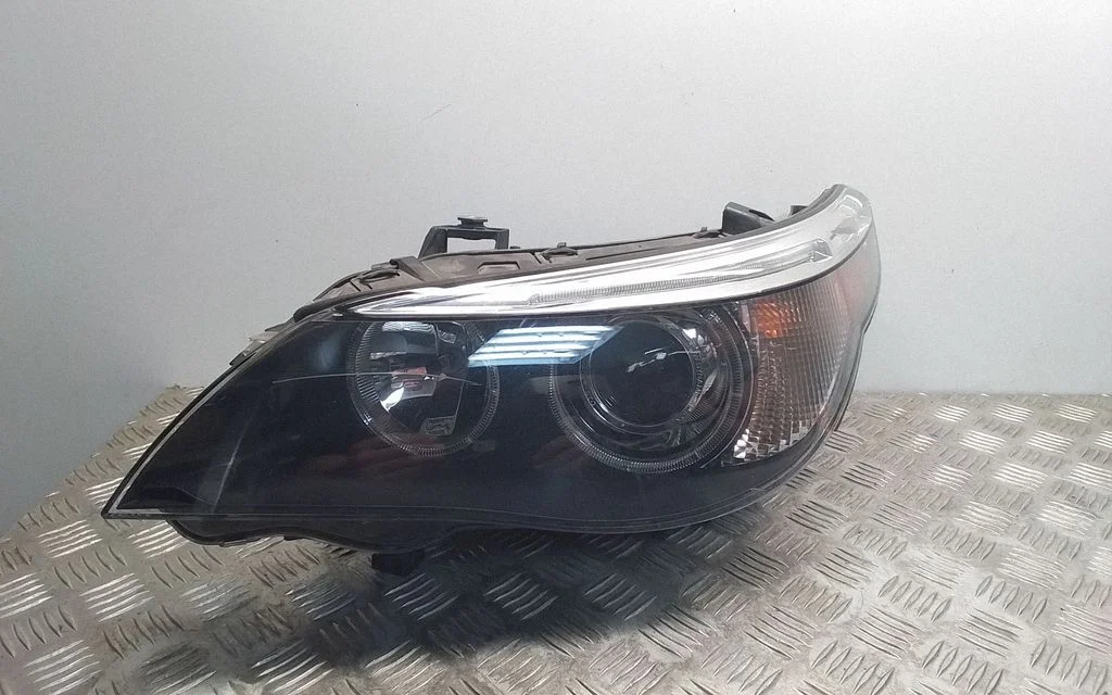 Headlight/headlamp – BMW 5 Series E60 E61 (2004-2010)