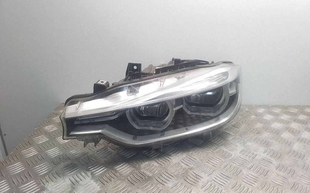 Reflektor 747130503
