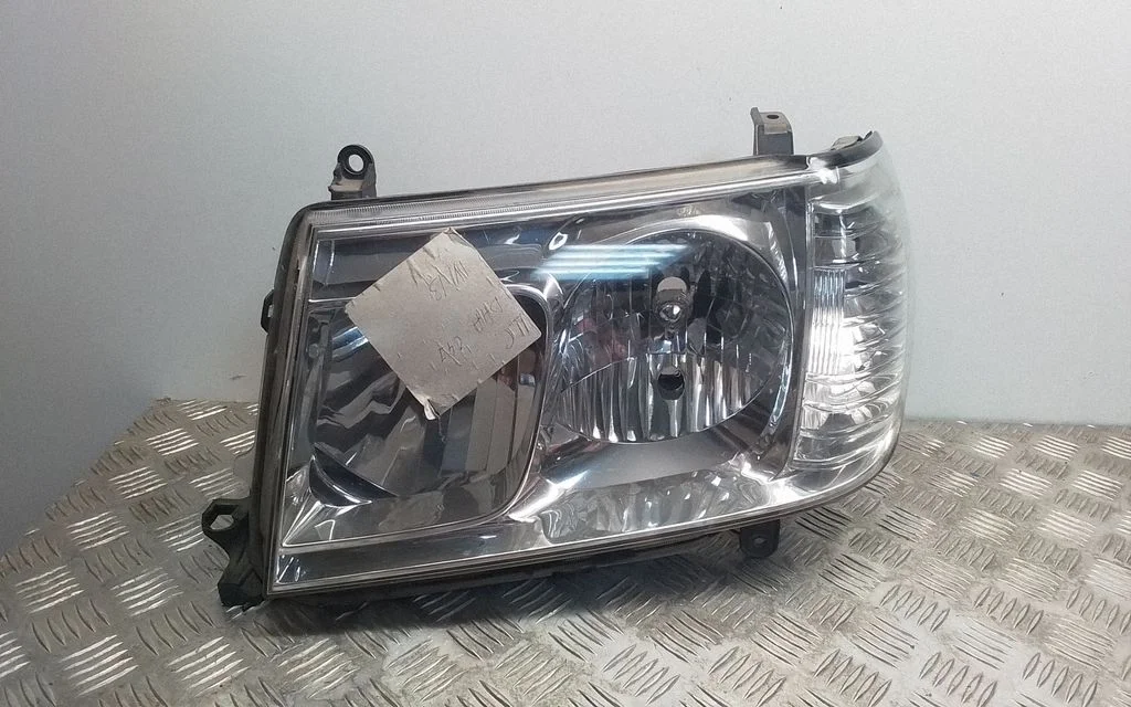 Headlight/headlamp 06112