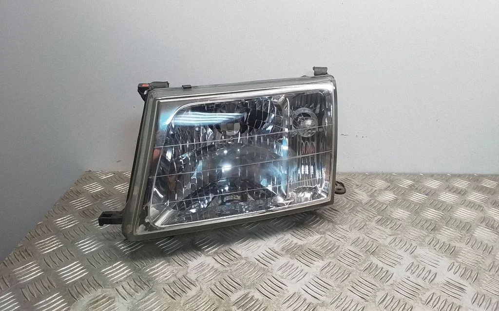 Headlight/headlamp – front left