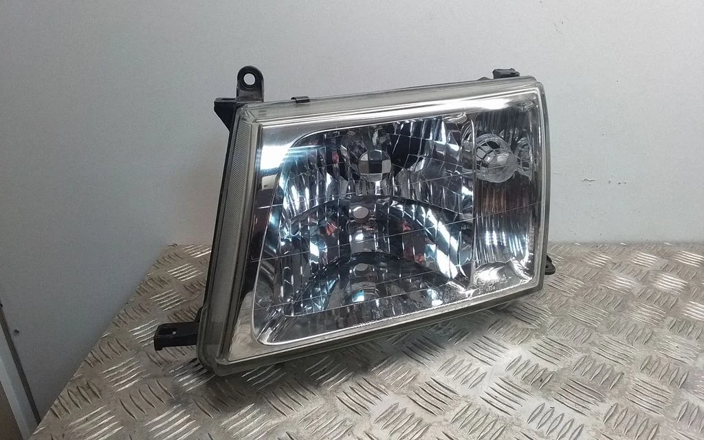 Headlight/headlamp – front left