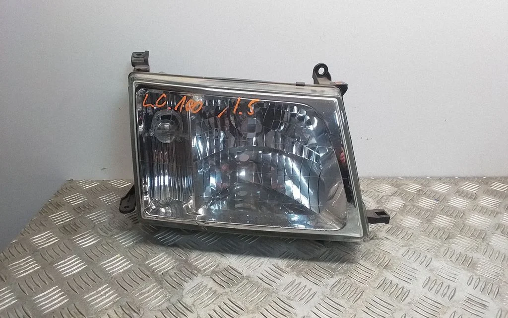 Headlight/headlamp – front right