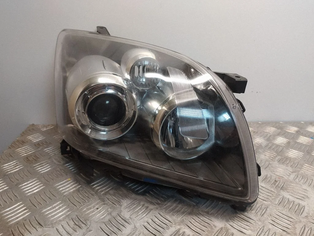 Headlight/headlamp – front right