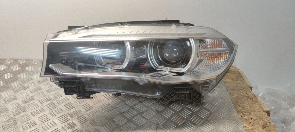 Headlight/headlamp – BMW X5 F15 (2013-2017)