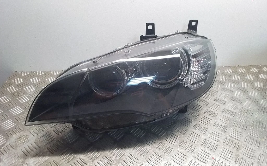 Headlight/headlamp 727135703