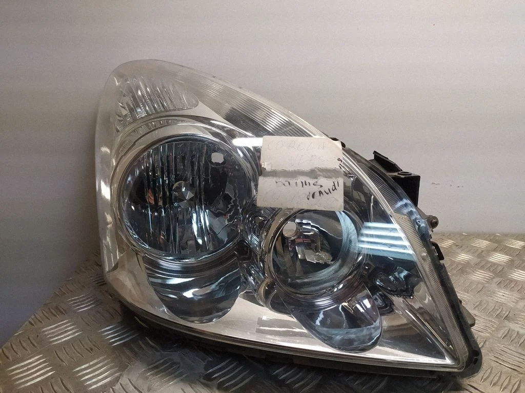 Headlight/headlamp – front right