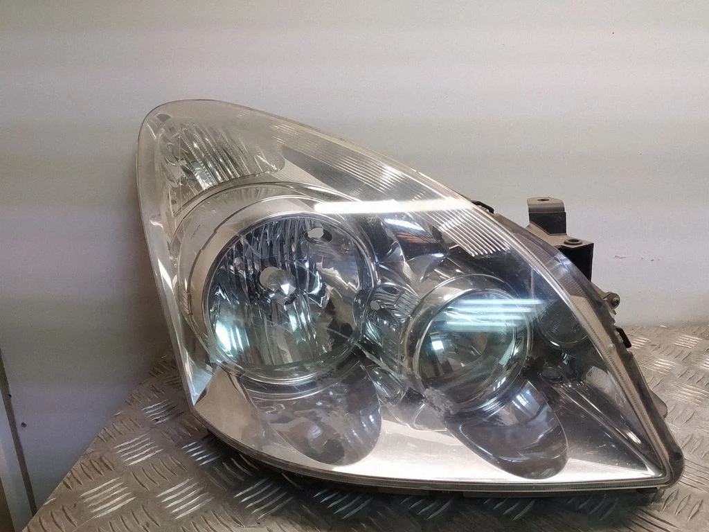 Headlight/headlamp – front right