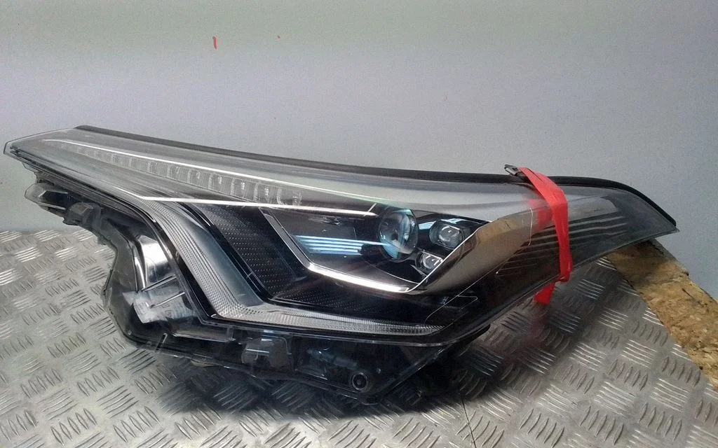 Headlight/headlamp 88150F417000 – Toyota C-HR I (2016-2023)