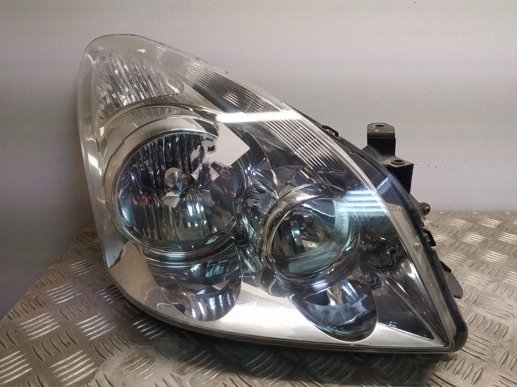 Headlight/headlamp – front right
