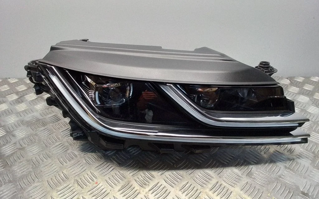Esituli 3G8941082A – Volkswagen Arteon (2017-)