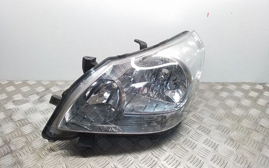 Headlight/headlamp 811500F09000 – Toyota Verso (2009-2018)