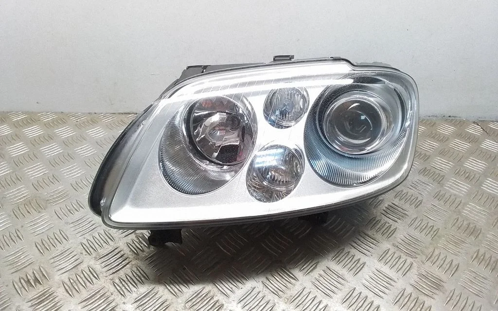 Headlight/headlamp 1K0941031D