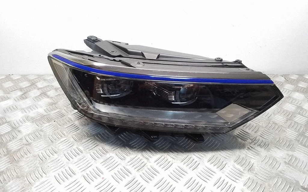 Headlight/headlamp 3G1941082A