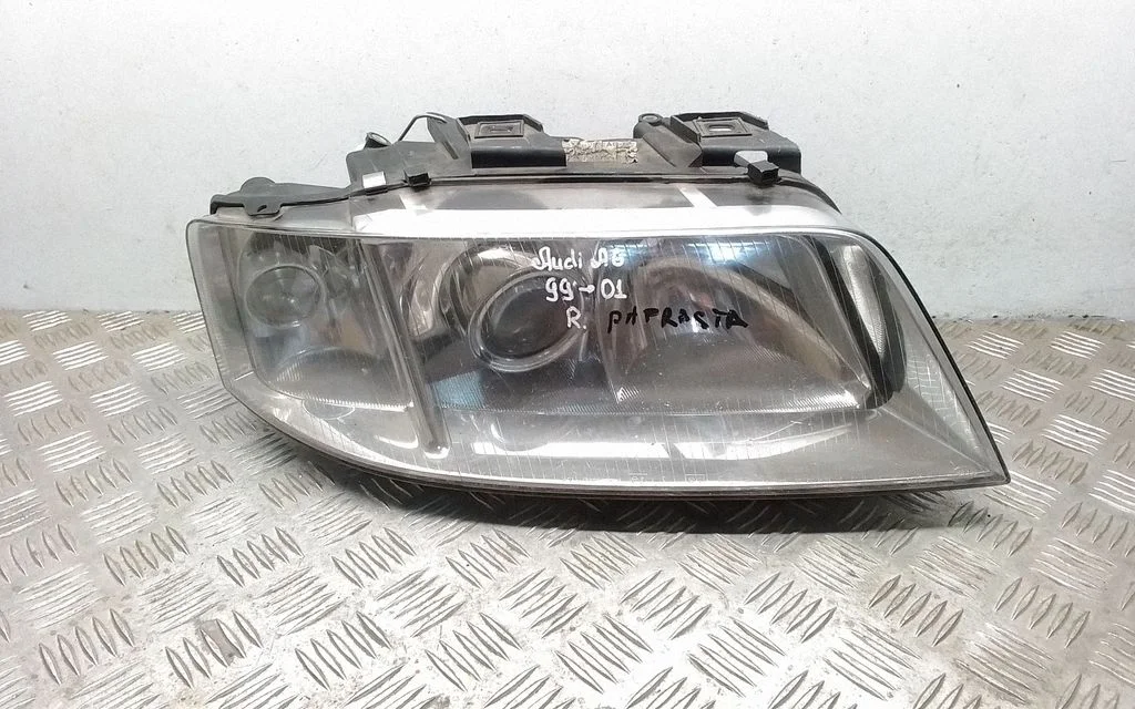 Reflektor 4B0941004AQ