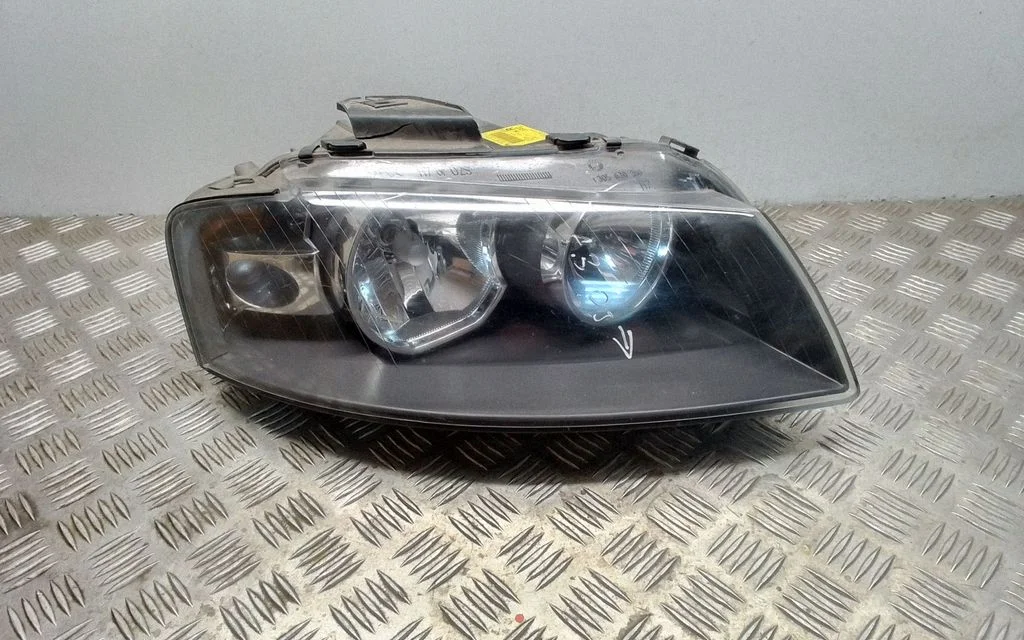 Headlight/headlamp – Audi A3 S3 8P (2003-2012)