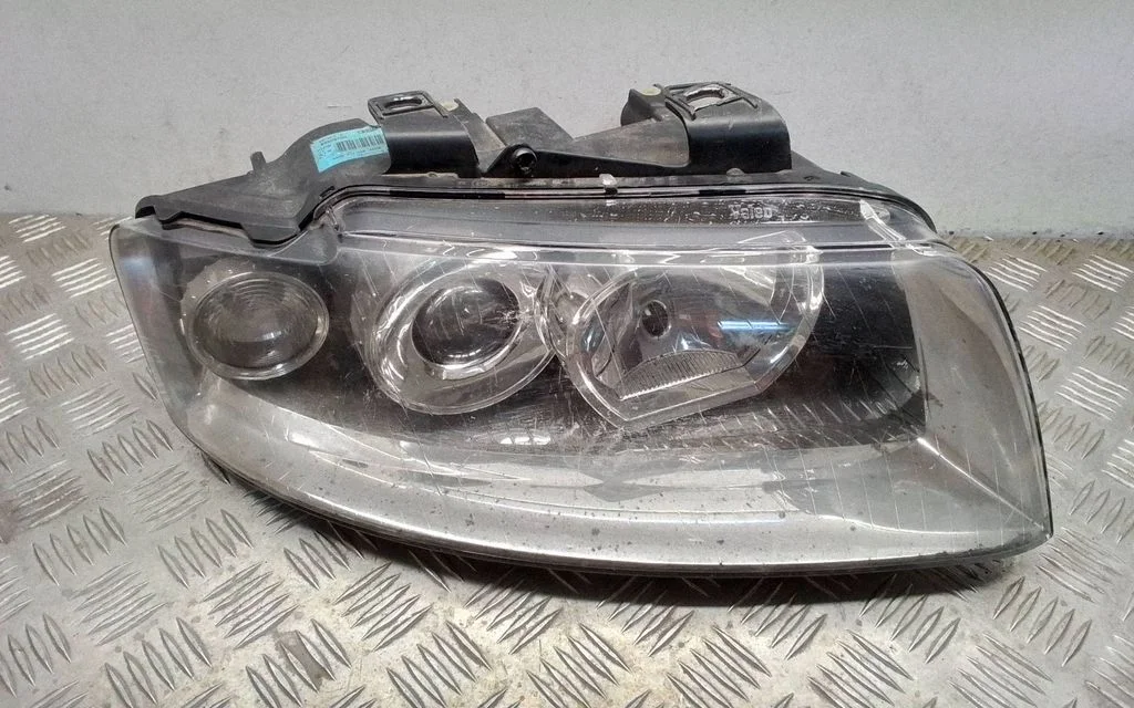 Headlight/headlamp 8E0941004F