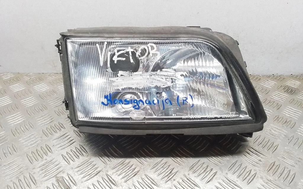 Headlight/headlamp 201145600