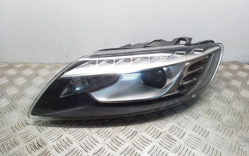 Headlight/headlamp – front left