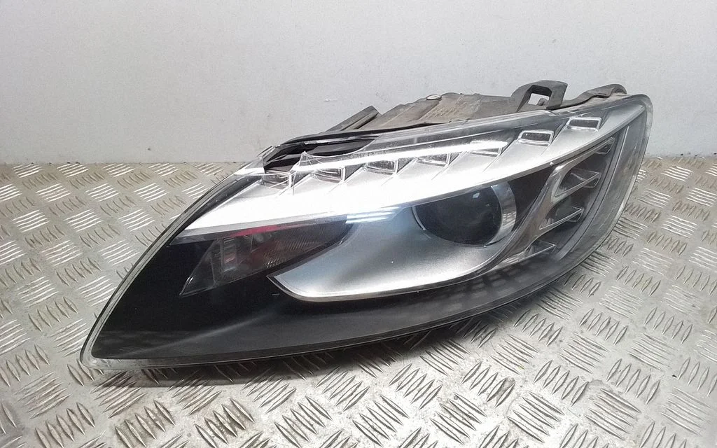 Headlight/headlamp – front left