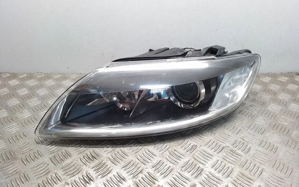 Headlight/headlamp – front left