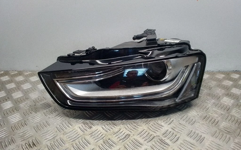 Headlight/headlamp 8K0941005C